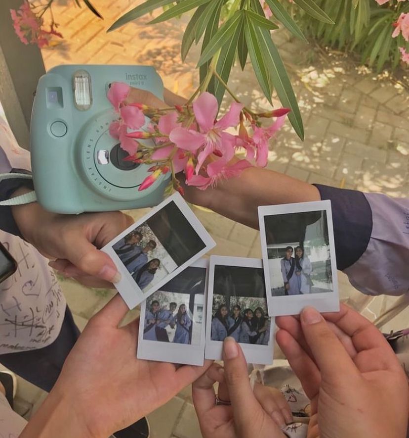 Customizable Polaroids